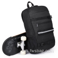 Mochila de skateboard con correas auriculares USB